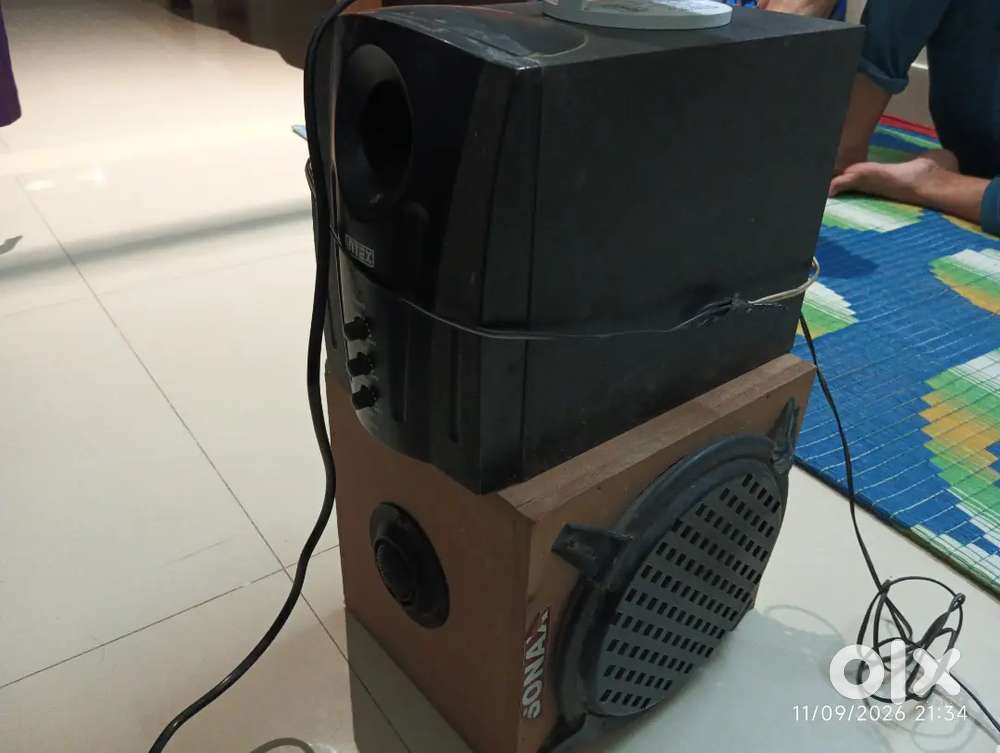 Music system with box