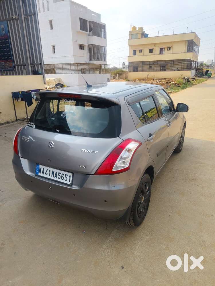 Maruti Suzuki Swift Vxi Optional, 2016, Petrol