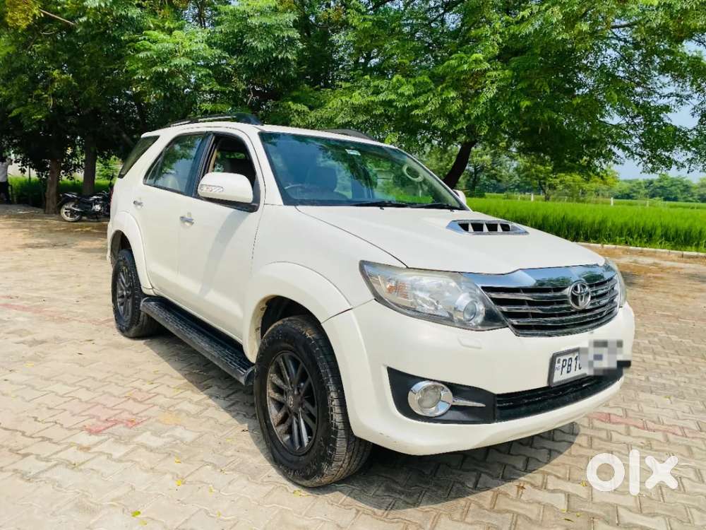 Toyota Fortuner 4x2 At, 2015, Diesel