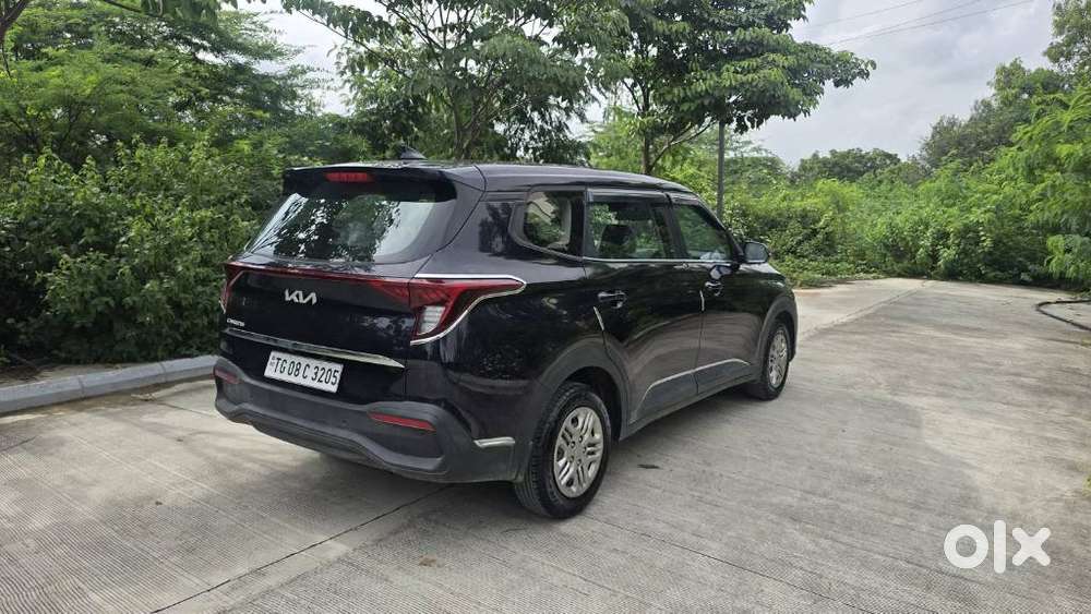 Kia Carens G 1.5 6mt Premium (o) 7-seater, 2024, Petrol