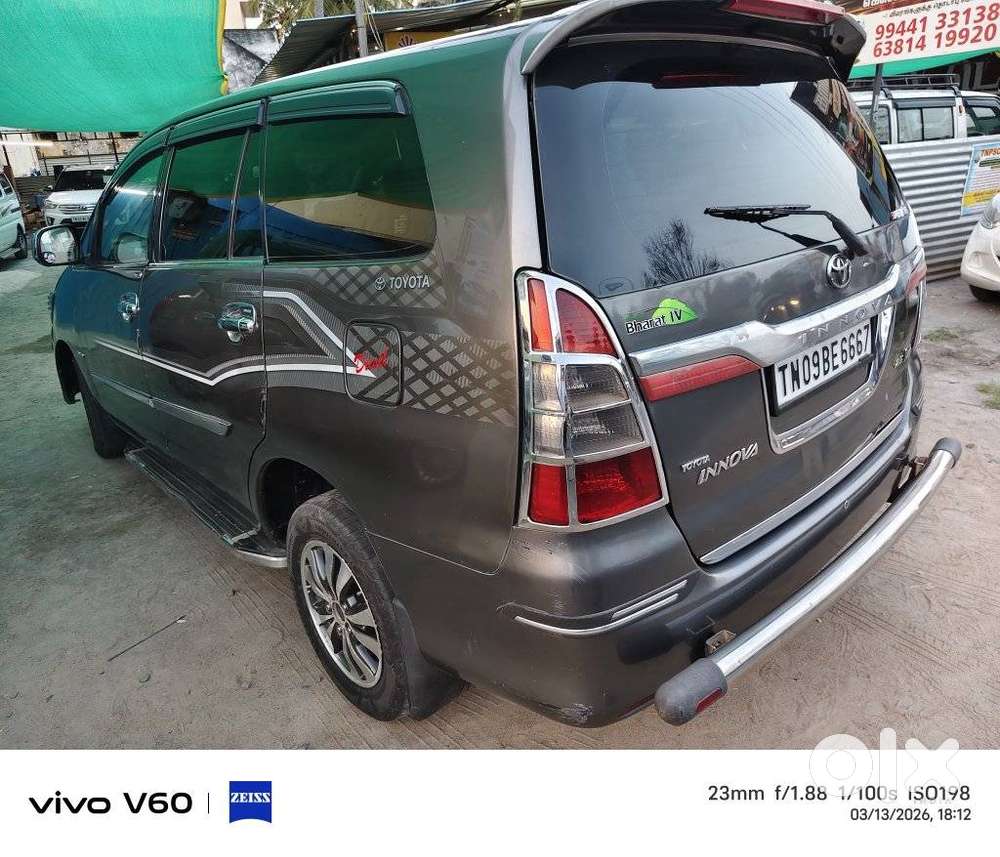 Toyota Innova 2.5 V 8 Str, 2010, Diesel