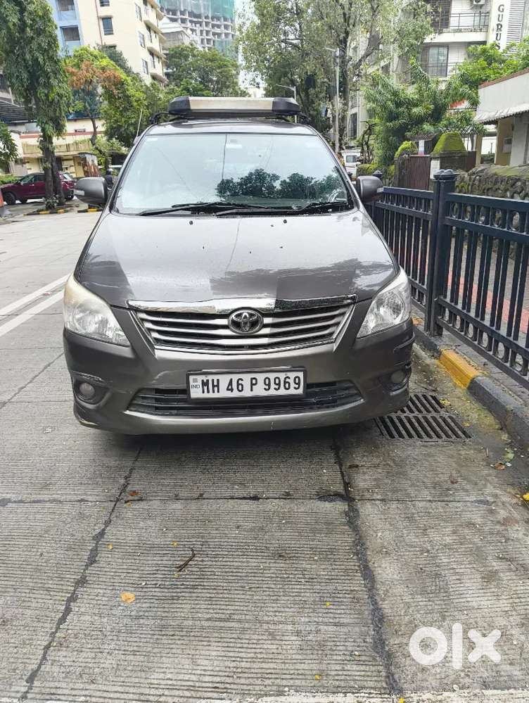Toyota Innova 2.5 V 2012