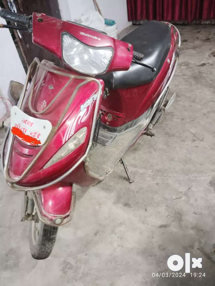 Mahindra sale kine scooty