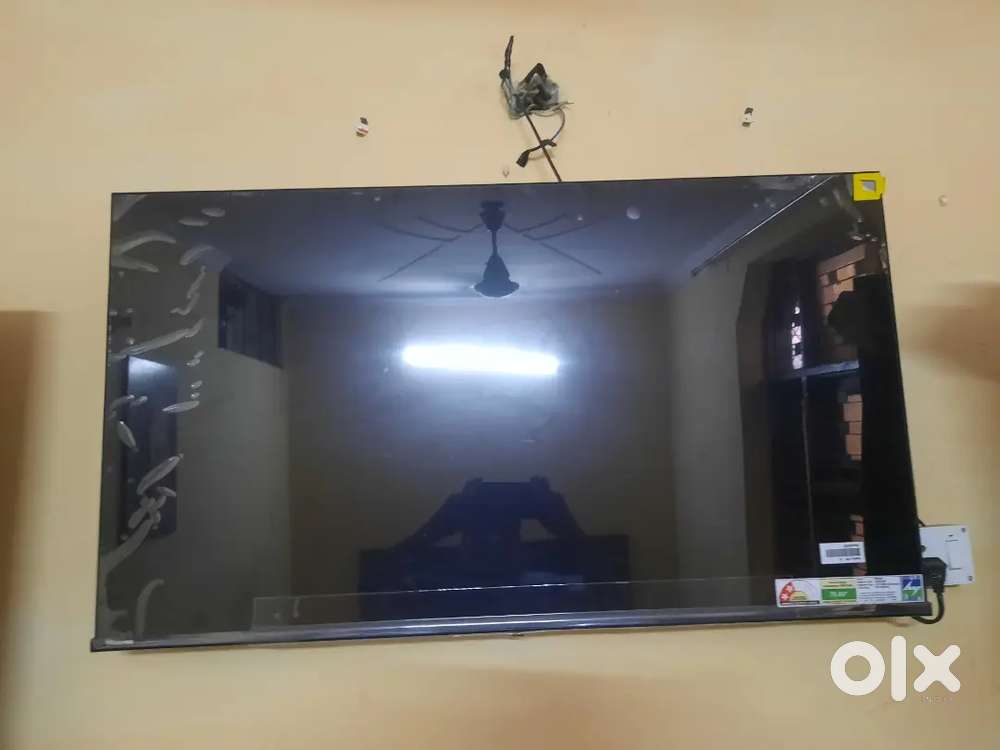 Hisense smart tv 4A purchase 31 may 2026 with  ill