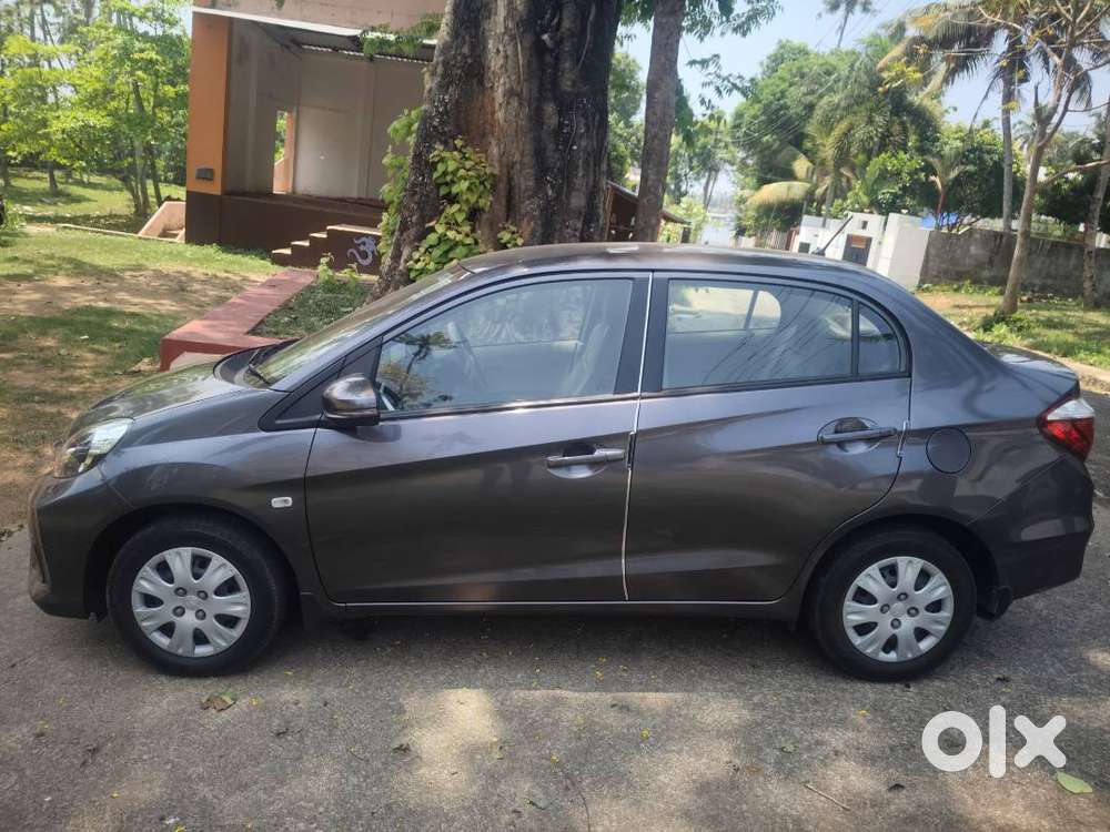 Honda Amaze Privilege Edition (2017)  36k Km  Full Honda Service His