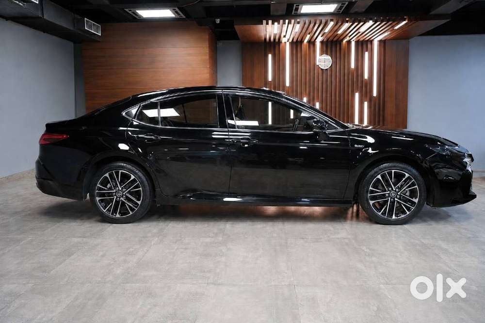 Toyota Camry 2.5 Hybrid, 2025, Petrol