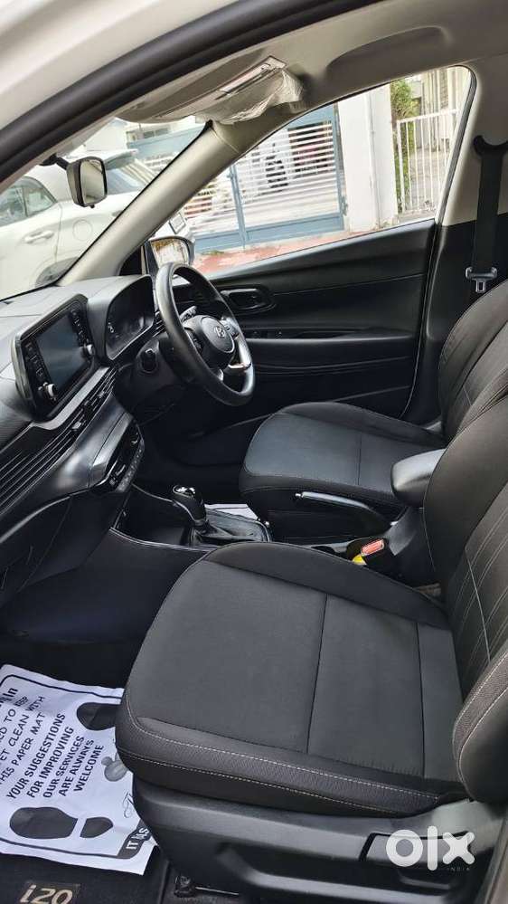 Hyundai I20 Sportz 1.2 Ivt Dual Tone, 2022, Cng & Hybrids