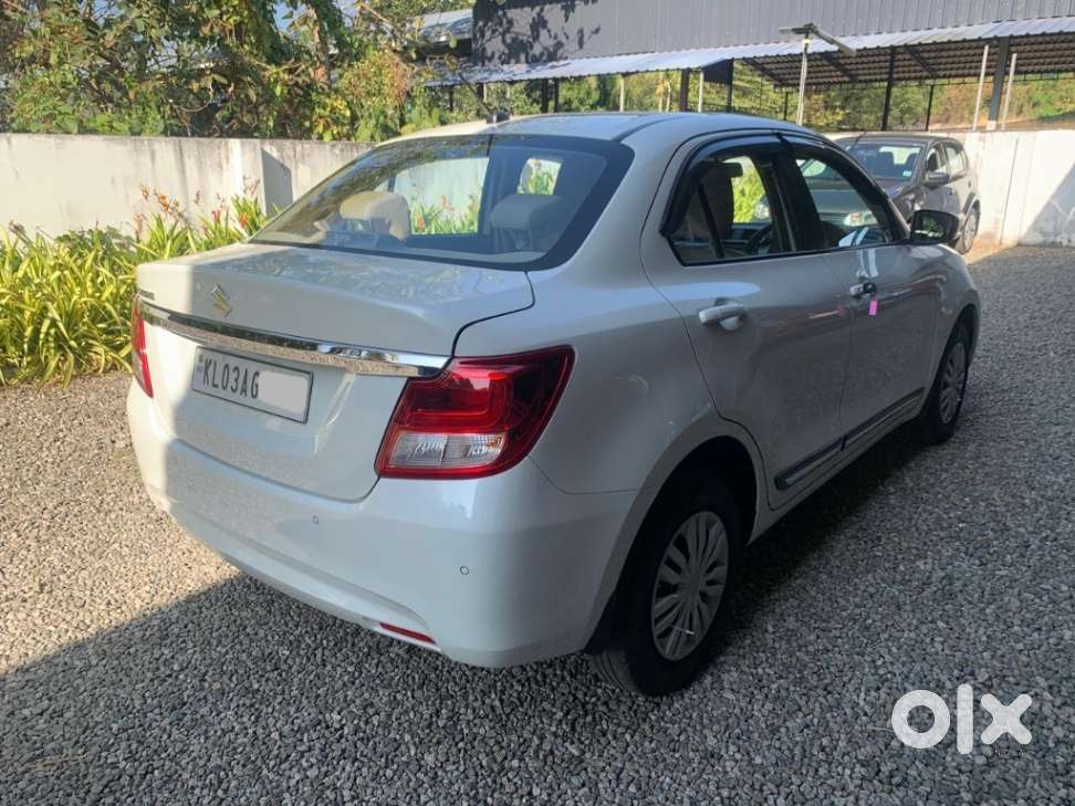 Maruti Suzuki Dzire Vxi Ags, 2023, Petrol