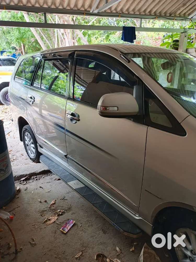 Toyota Innova 2014 Diesel 125000 Km Driven