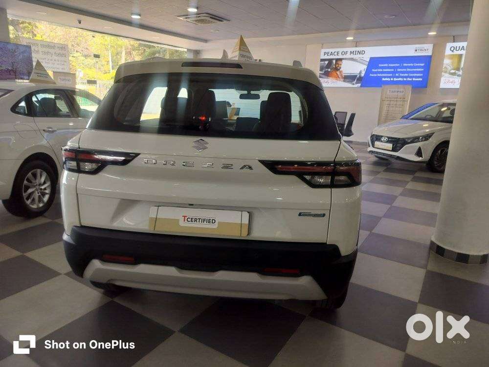 Maruti Suzuki Brezza 1.5 Zxi At Smart Hybrid, 2023, Petrol