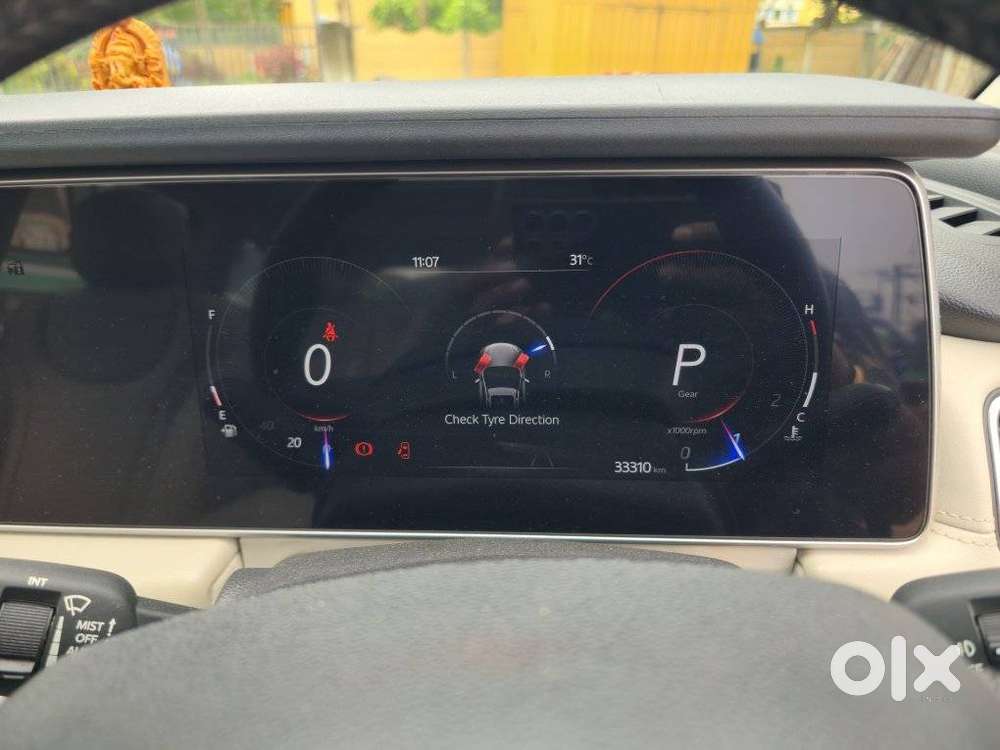 Mahindra Xuv700 2.2 Ax 7 Diesel At Luxury Pack Str Awd, 2023, Diesel