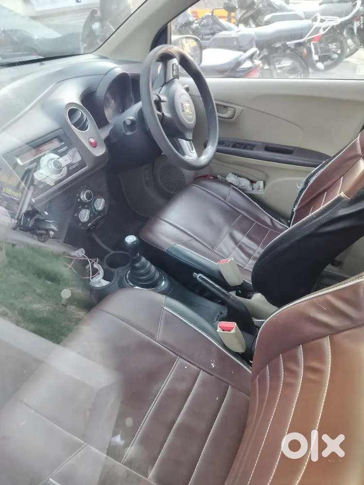 Honda Brio Petrol 2011 - Condition Perfect
