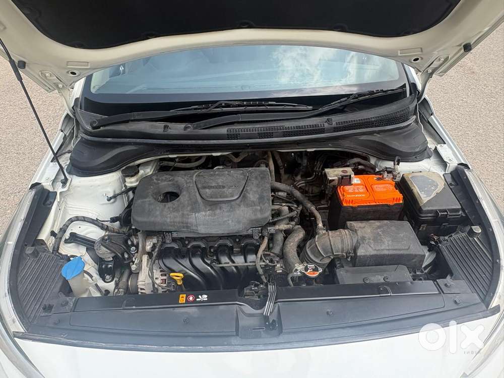 Hyundai Verna 1.6 Sx (o) Vtvt, 2019, Petrol
