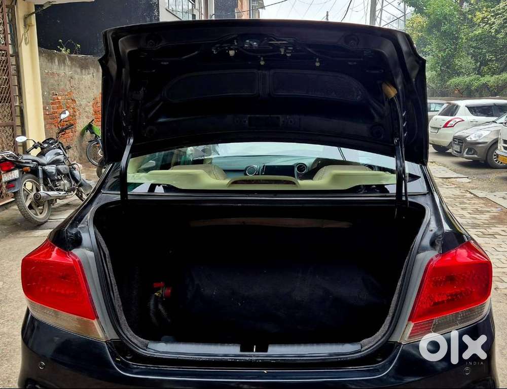 Honda Amaze For Sale. Petrol + Cng. Well Maintained Car With Lcd Scree