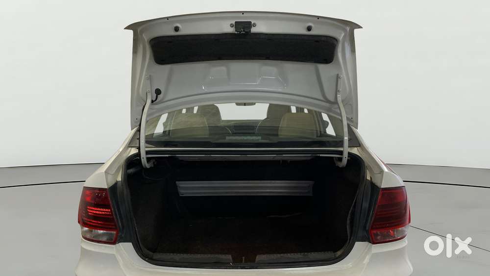 Volkswagen Vento 2010-2013 Petrol Highline At, 2016, Petrol