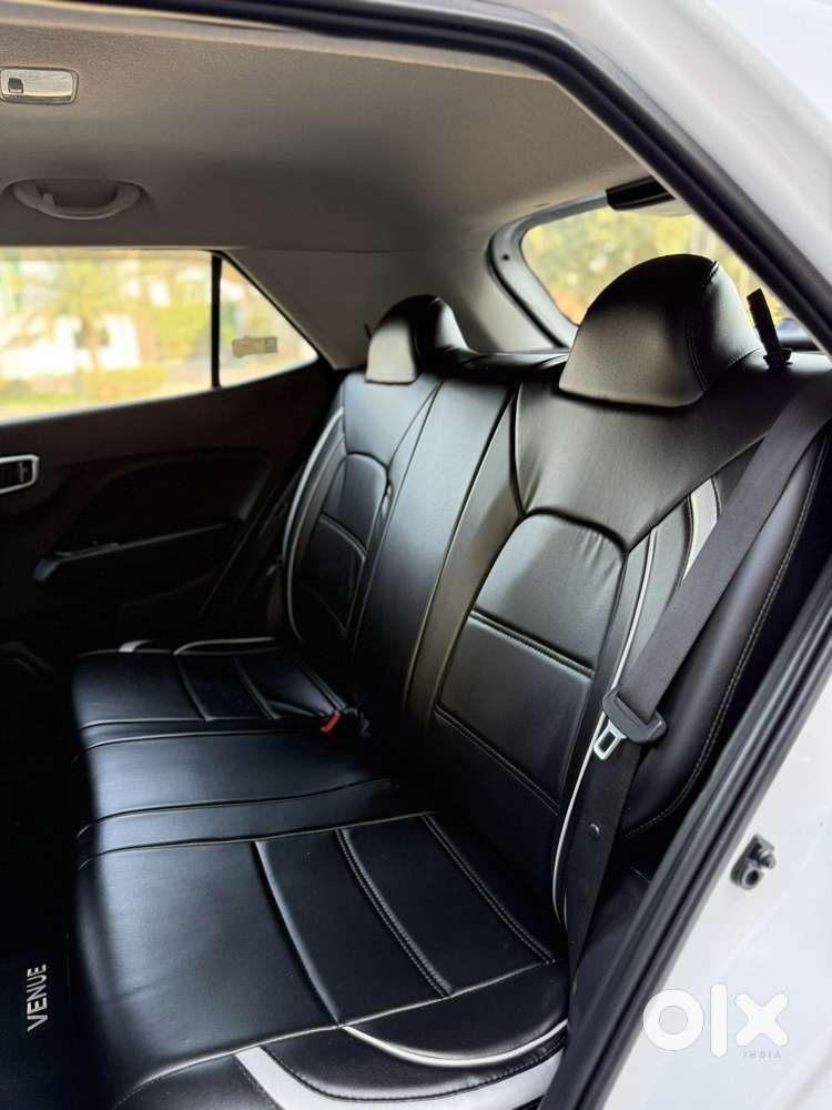 Hyundai Venue S Turbo, 2021, Petrol