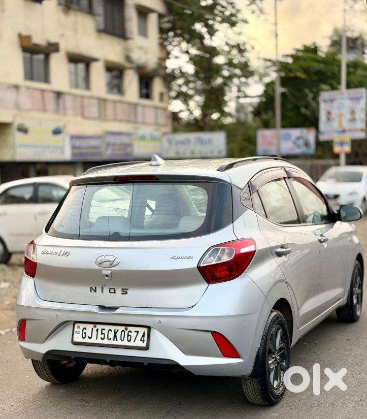 Hyundai Grand I10 Nios Sportz 1.2 At, 2020, Petrol