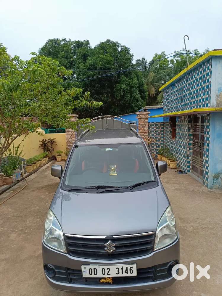 Wagon R Vxi  Glistenig Grey