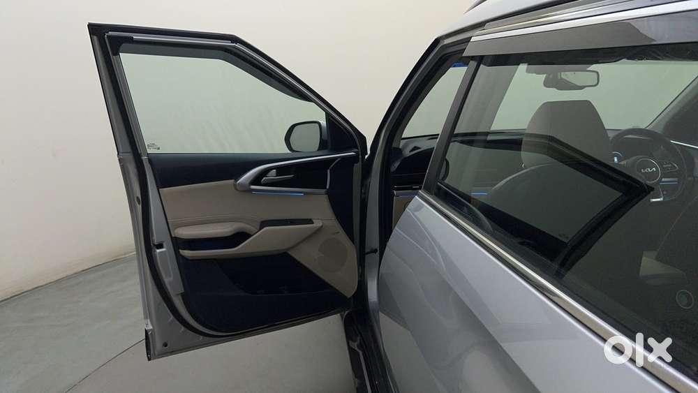 Kia Carens 1.5 Luxury Plus Turbo Dct 7 Str, 2024, Petrol