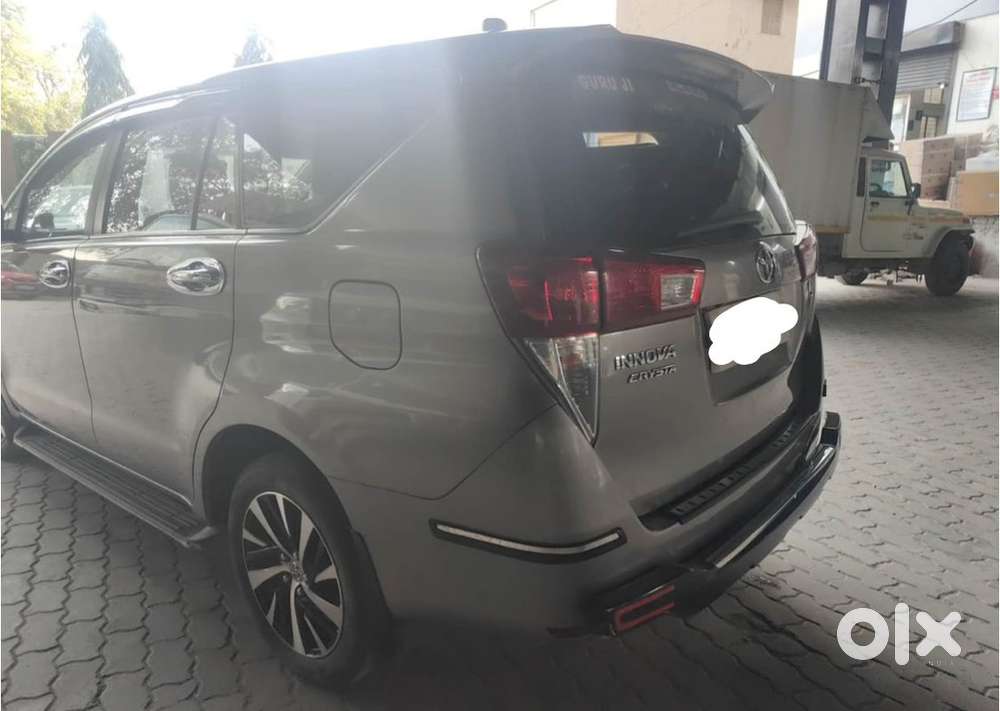 Toyota Innova 2021 90000 Km Driven