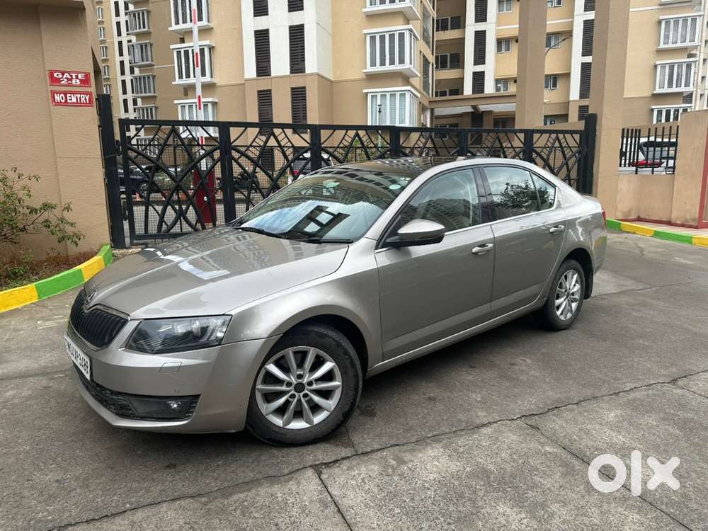 2015 Skoda Octavia Petrol Automatic Elegance, Sunroof, 2nd Own, 56k Km