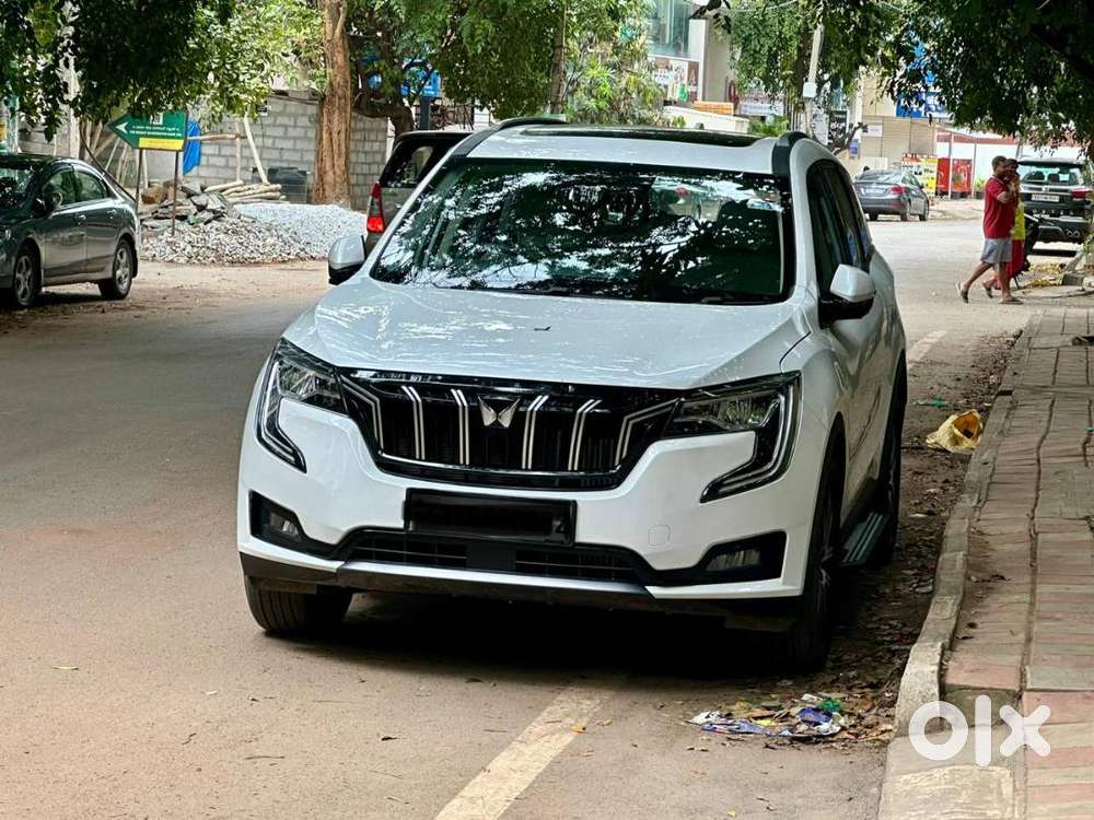 Mahindra Xuv7oo Ax7 Luxury Pack Awd Diesel At (everest White)