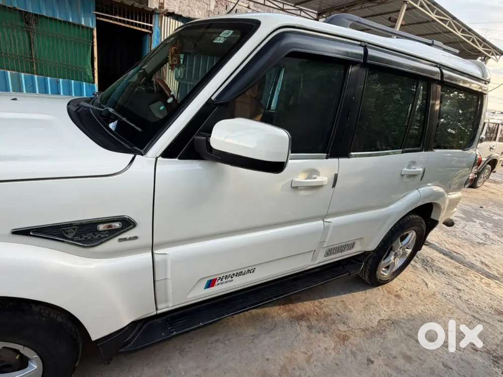 Mahindra Scorpio 2.2 Diesel 2023 Manual