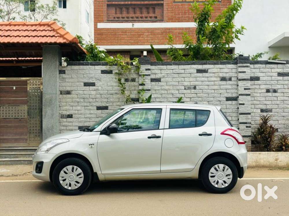 Maruti Suzuki Swift Lxi Option, 2017, Petrol