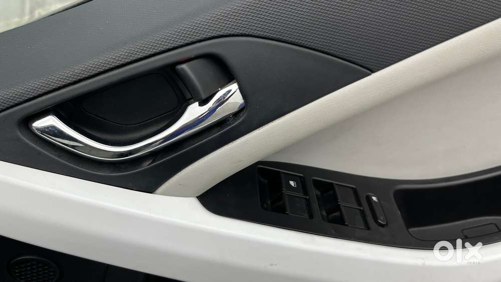 Tata Nexon Creative Plus 1.2 Revotron Petrol 6 Mt, 2023, Petrol