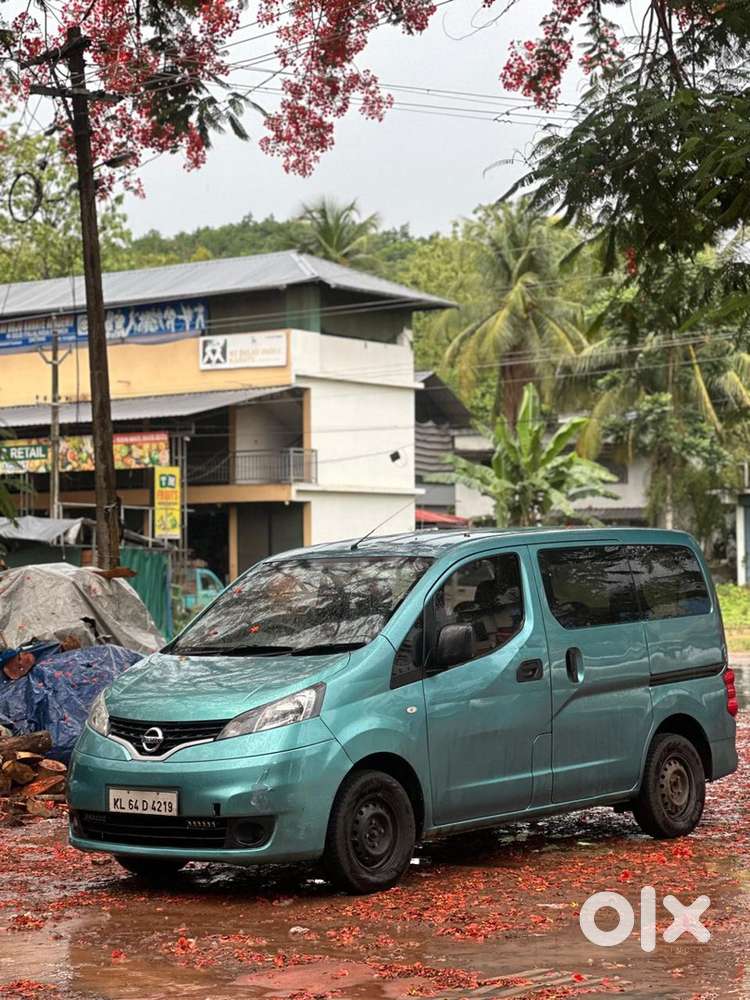 Nissan Evalia 2013