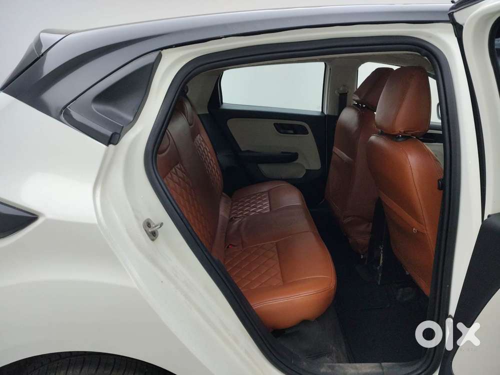 Tata Altroz 1.2 Xm Plus, 2023, Petrol