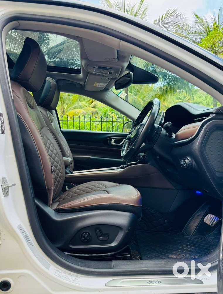 2023 Jeep Meridian Limited (o) 4x2 At