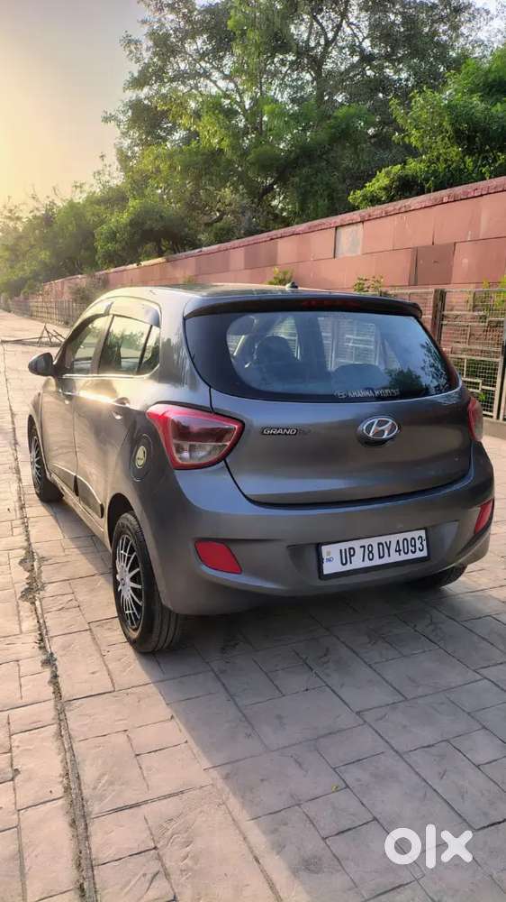 Hyundai Grand I10 2015 Diesel 75000 Km Driven