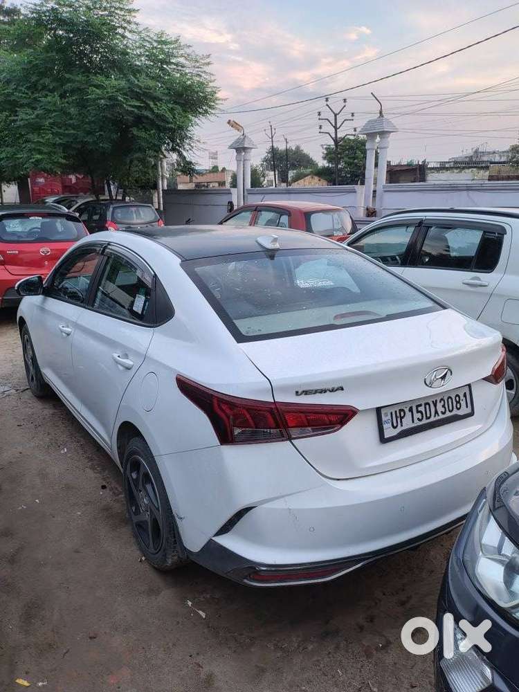 Hyundai Verna 1.5 S Vtvt, 2022, Petrol