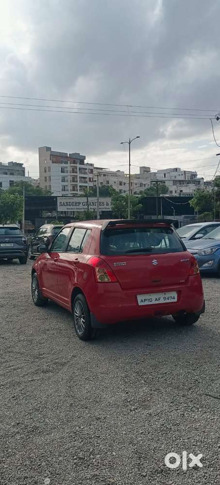 Maruti Suzuki Swift Vvt Zxi, 2005, Petrol