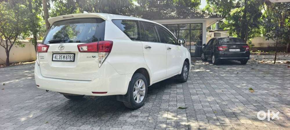 Toyota Innova Crysta 2.4 V, 2017, Diesel