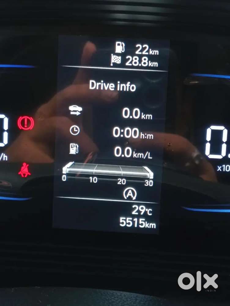 Hyundai Venue Petrol 2023 Sunroof Top Model