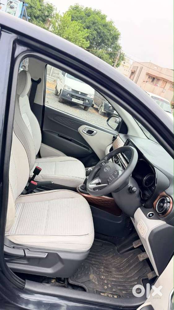 Hyundai Aura 1.2 Sx Cng, 2025, Cng & Hybrids