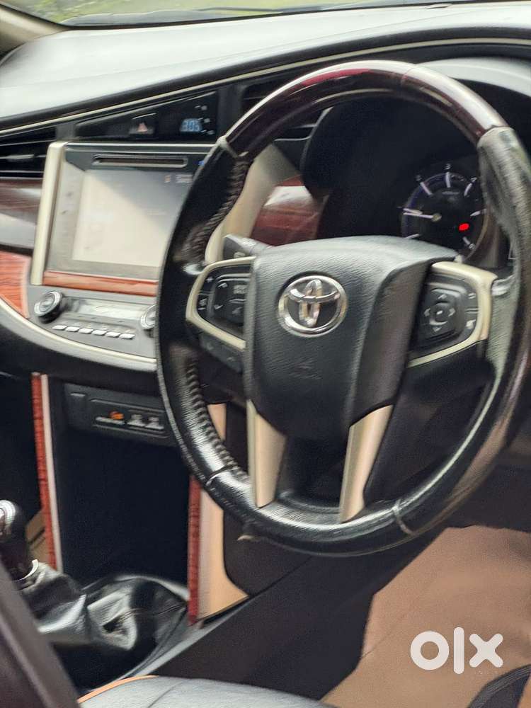 Toyota Innova Crysta 2.4 V, 2017, Diesel