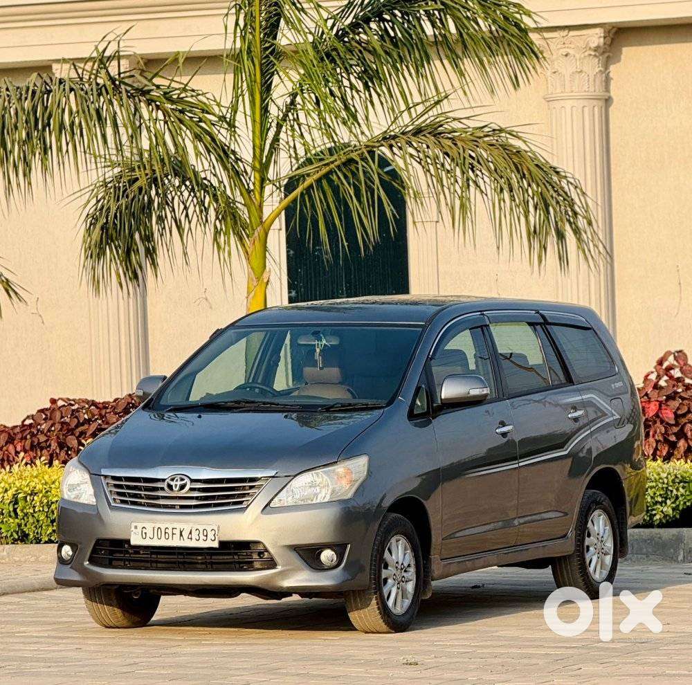 Toyota Innova 2.5 V 8 Str, 2012, Diesel