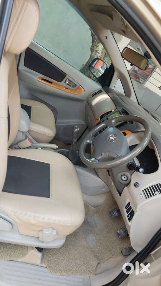 Toyota Innova 2.5 V 7 Str, 2011, Diesel