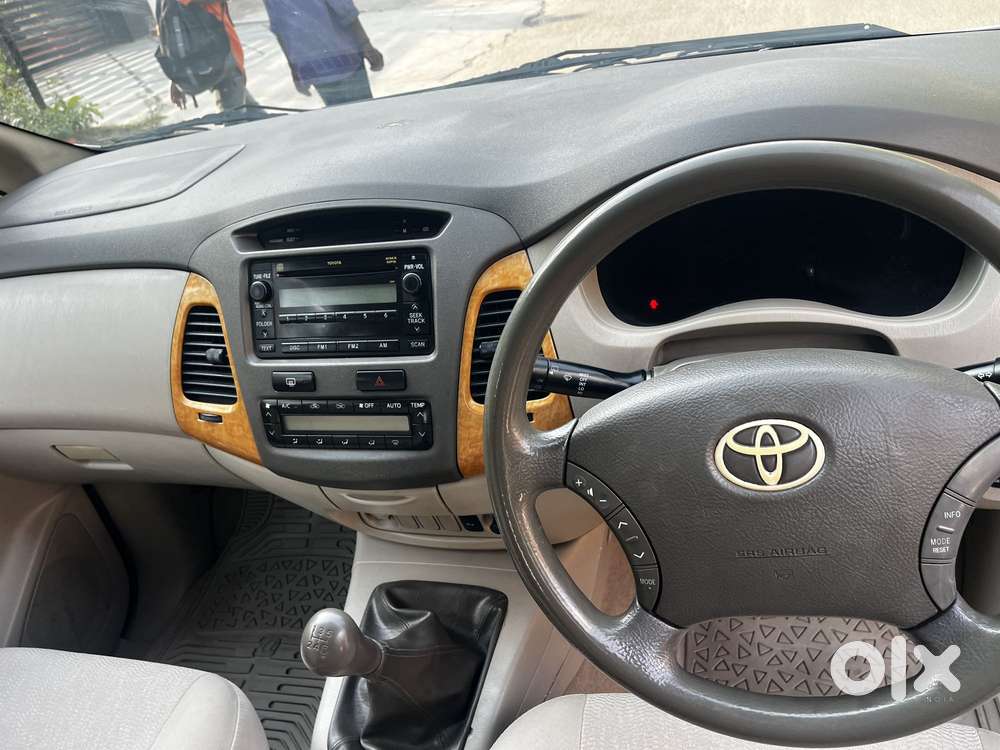 Toyota Innova 2.5 V 7 Str, 2010, Diesel
