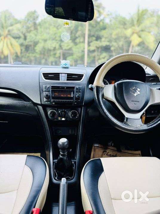 Maruti Suzuki Swift Vxi Optional, 2016, Petrol
