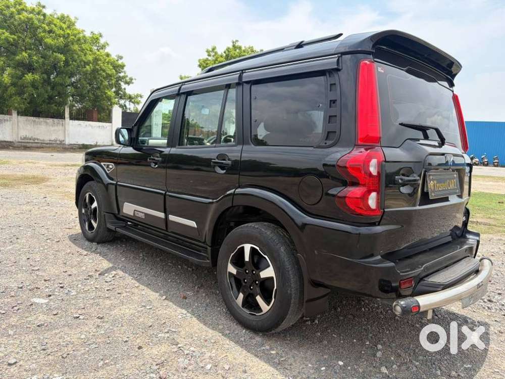 Mahindra Scorpio Classic 2.2 S 11 Mt 7 Cc, 2023, Diesel