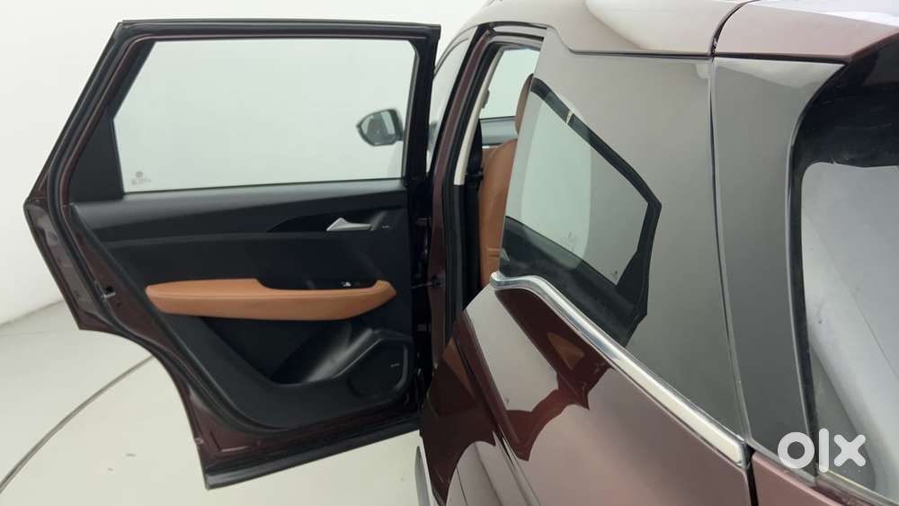 Mg Hector Plus 1.5 Sharp Turbo Cvt 6 Str, 2021, Petrol