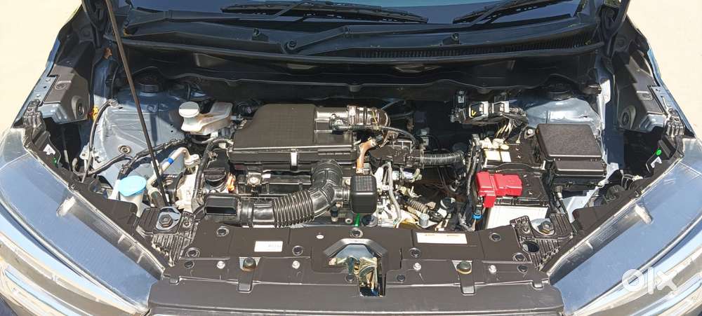 Maruti Suzuki Xl6 1.5 Zeta Mt, 2025, Petrol