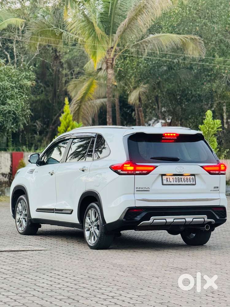 Toyota Innova Hycross 2.0 Zx (o) Hybrid 7 Str, 2024, Petrol