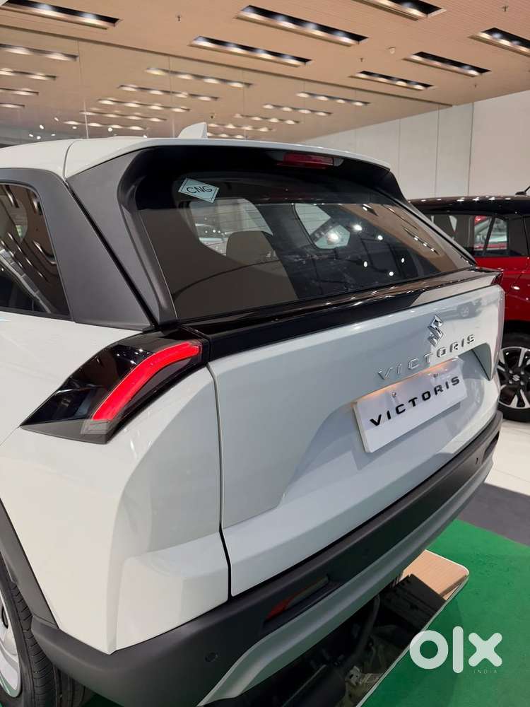 Maruti Victoris Petrol 2026