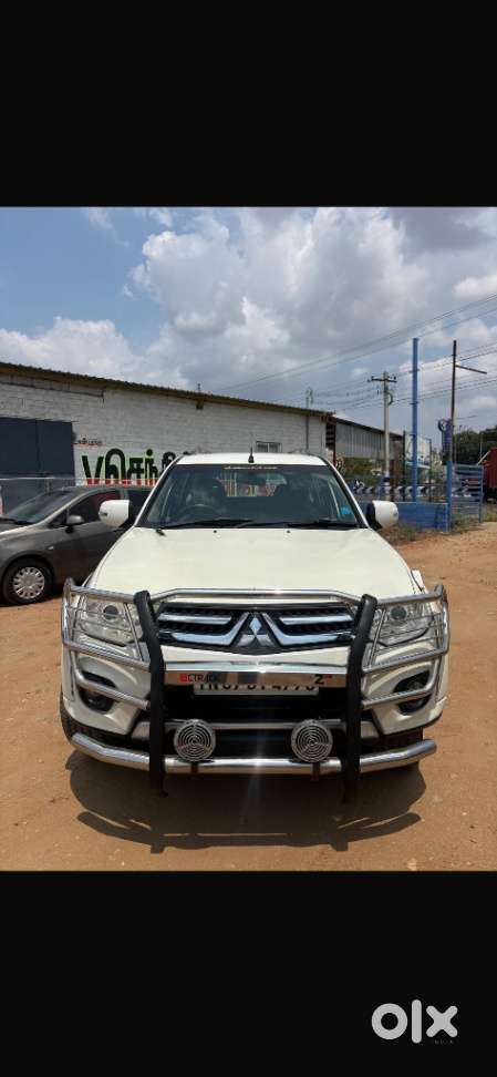 Mitsubishi Pajero Sport 2.5 Manual, 2013, Diesel