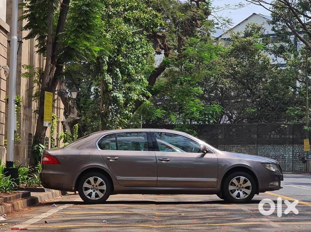 Skoda Superb 2011 Manual